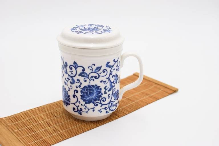 Porcelain Infuser Cup With Chinese Flower Design (Big)