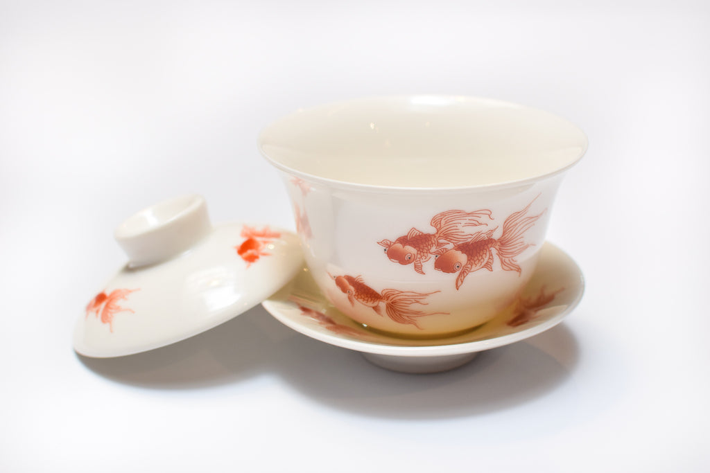 White Porcelain Gaiwan Tea Cup and Saucer Set (Gold Fish)